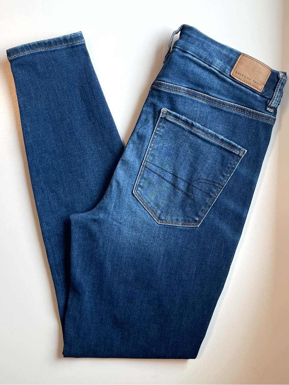 American Eagle Curvy Hi-Rise Jegging - Medium Wash & Next Level Stretch - 6 Reg
